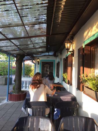 Gaststatte Athinolia